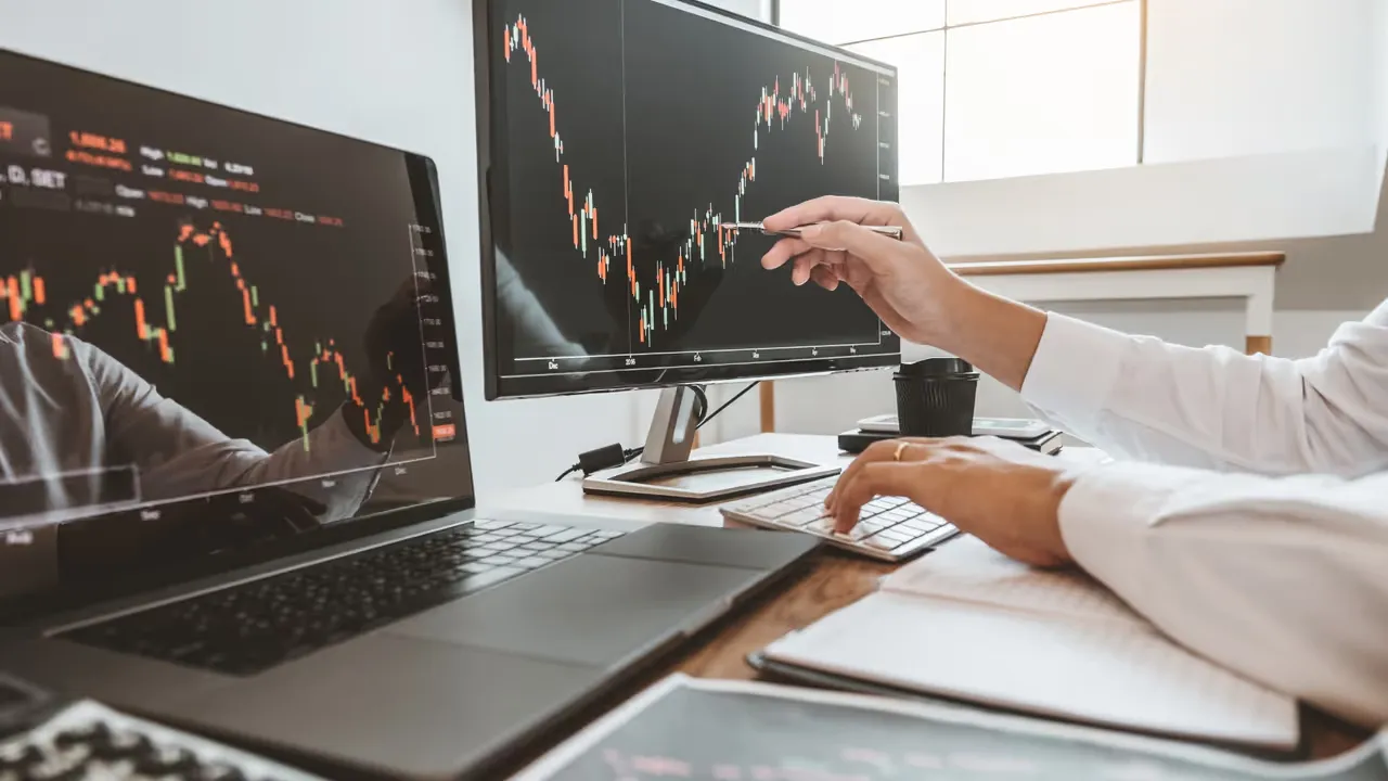 Investera smart och förstå marknaden